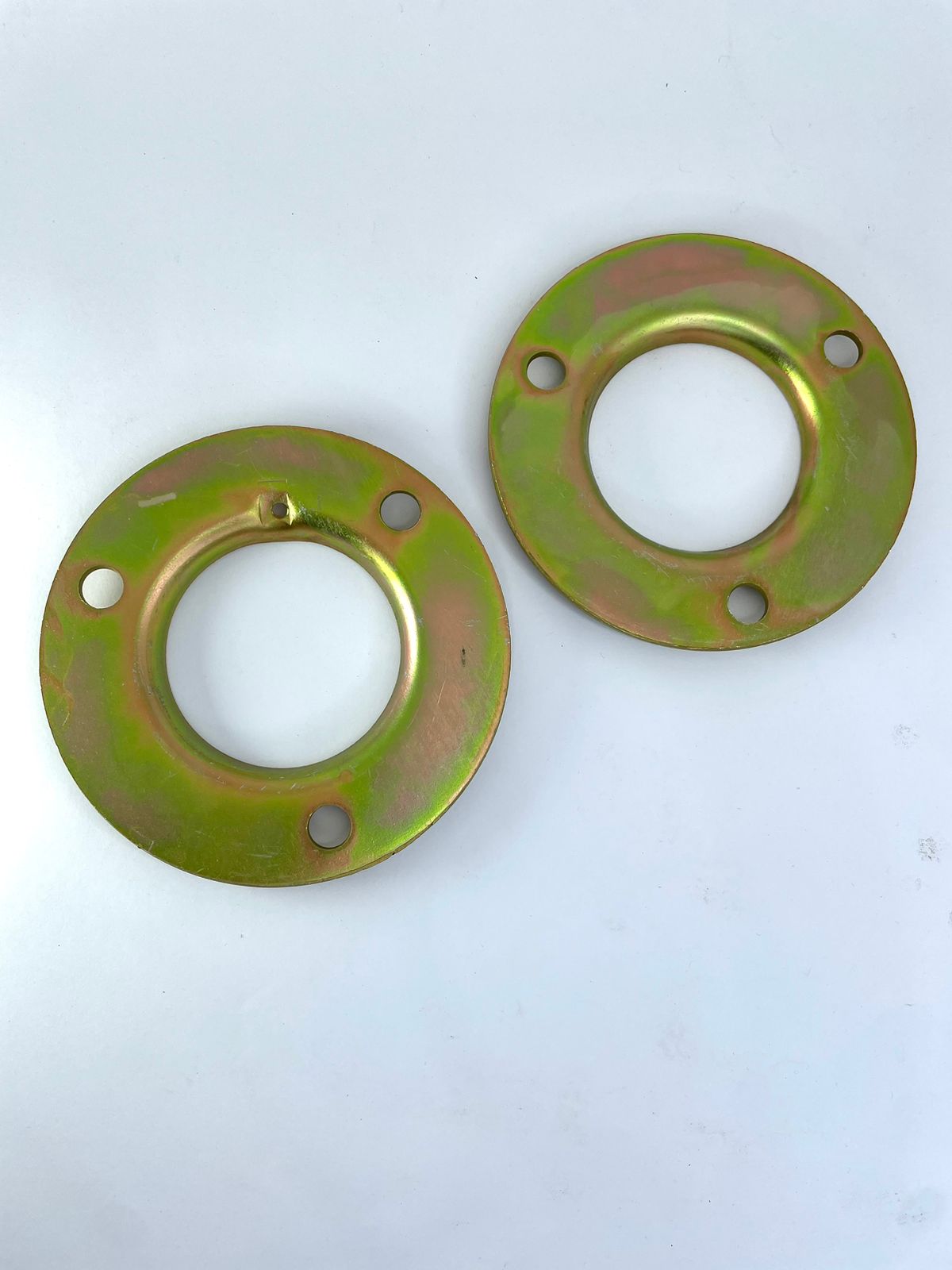 Z3614 - FLANGE REDONDA 03 FUROS GE-40MM FURO GRAXEIRA - COLHEITADEIRA - JOHN DEERE: DQ50003